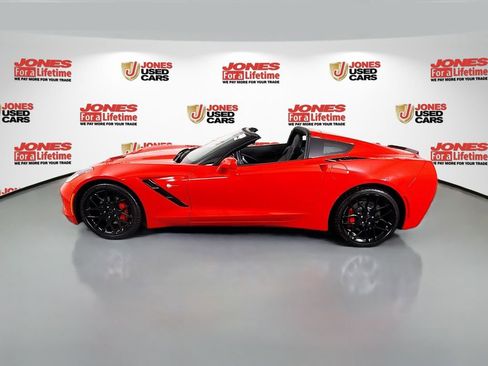 Used 2019 Chevrolet Corvette Stingray Coupe w/ 1LT RWD image 18