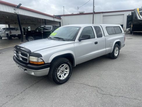 Used 2004 Dodge Dakota Sport w/ Deluxe Convenience Group RWD image 6