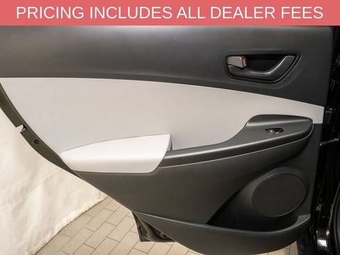 Used 2022 Hyundai Kona SEL AWD/4WD image 8