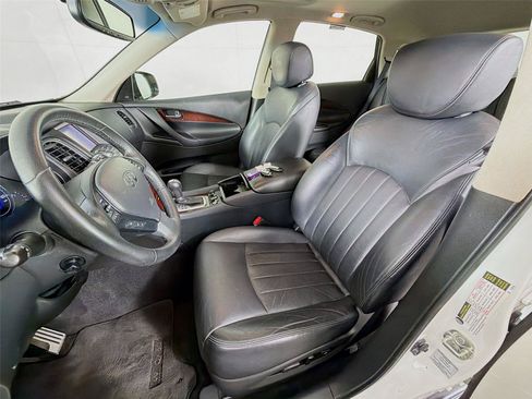 Used 2017 INFINITI QX50 AWD w/ Technology Package image 2