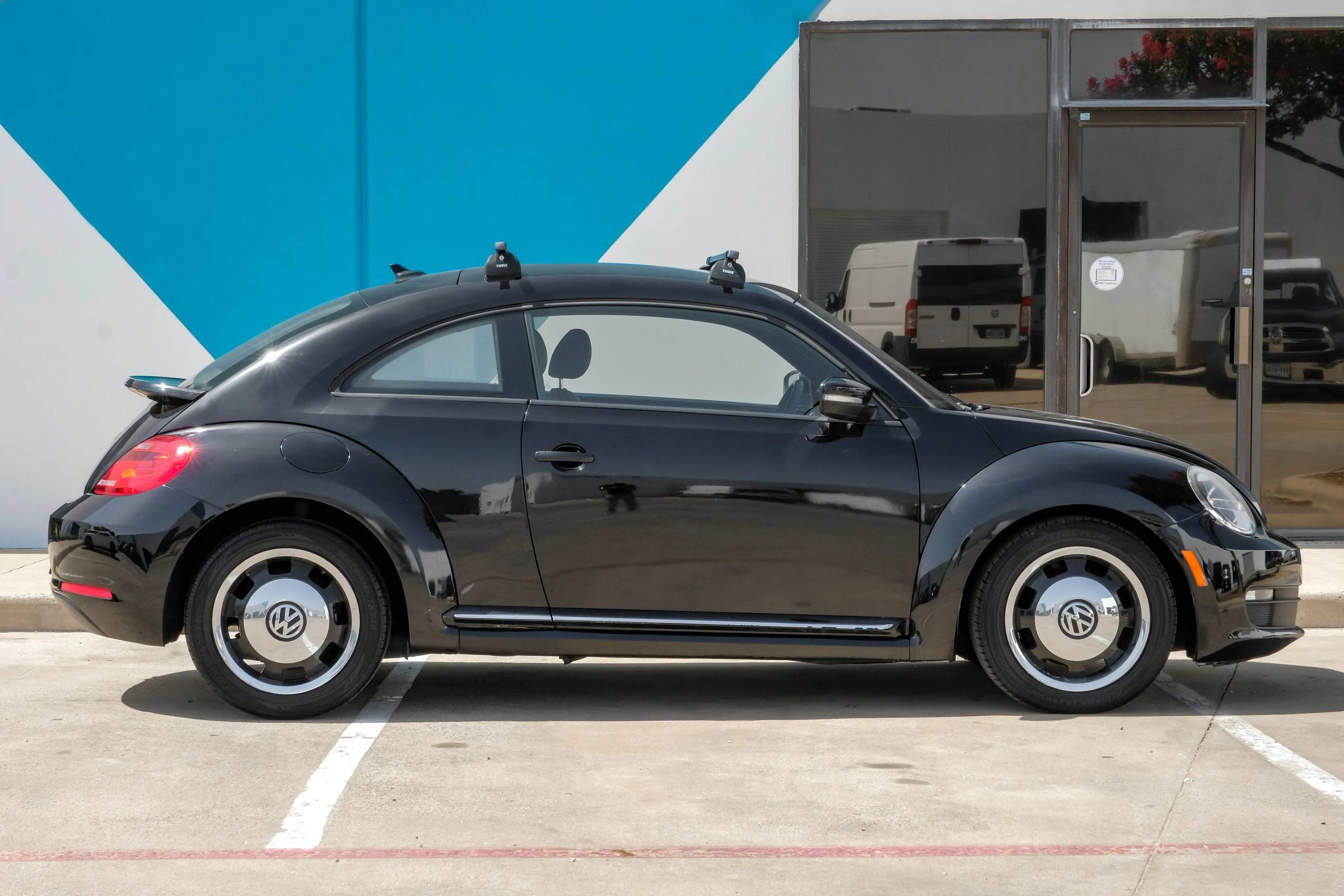 Used 2015 Volkswagen Beetle 1.8T Classic FWD image 9