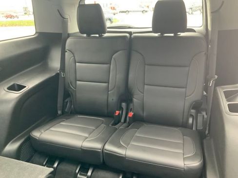 Used 2020 GMC Acadia SLT w/ Premium Package image 21