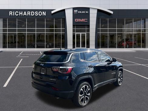 Used 2022 Jeep Compass Limited AWD/4WD image 5