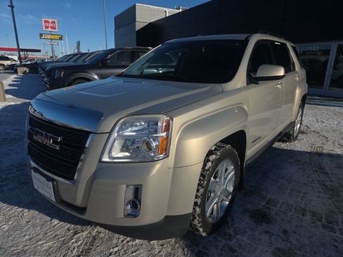Used 2010 GMC Terrain SLE image 1