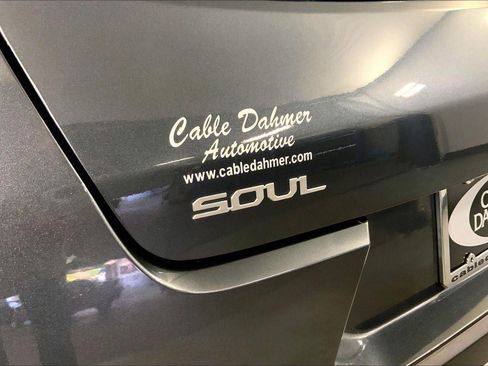 Certified 2023 Kia Soul S FWD image 8