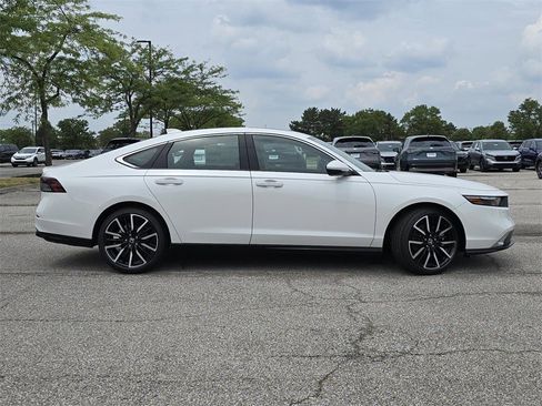 New 2025 Honda Accord Touring image 24