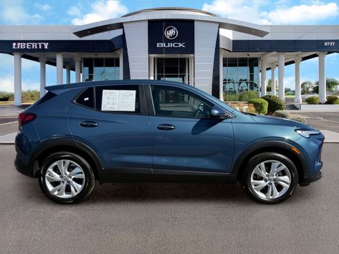 Used 2024 Buick Encore GX Preferred FWD image 2