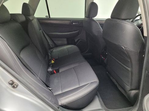 Used 2018 Subaru Outback 2.5i Limited AWD/4WD image 19