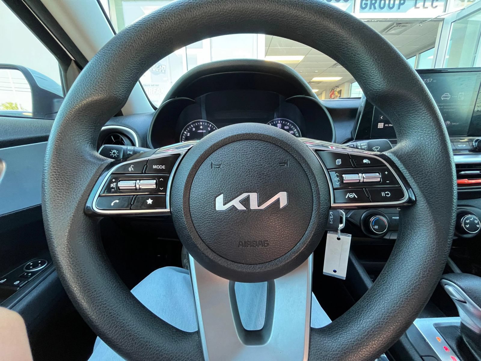 Used 2023 Kia Forte LXS w/ LXS Technology Package FWD image 13