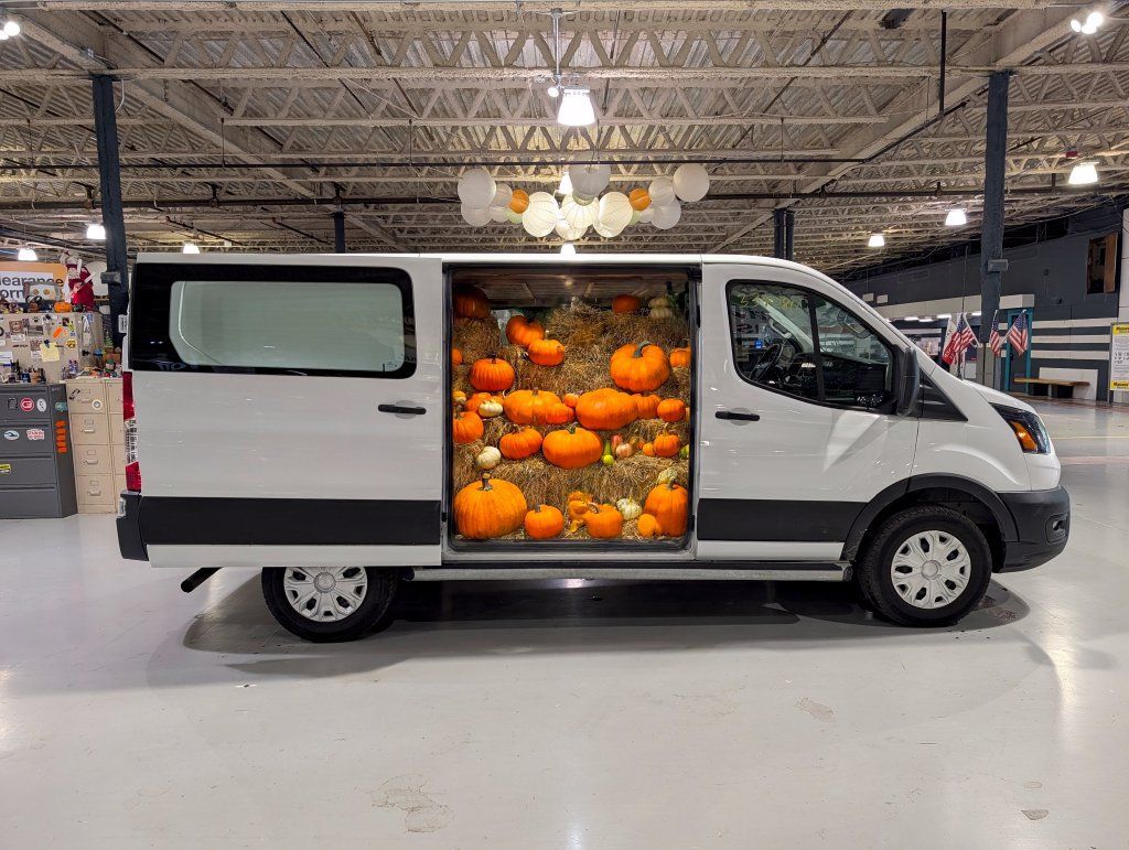 Used 2025 Ford Transit 250 Low Roof w/ Exterior Upgrade Package RWD image 7