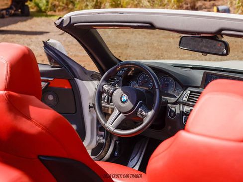 Used 2015 BMW M4 Convertible image 58