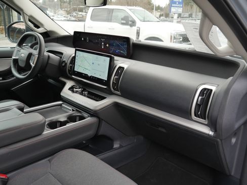 Certified 2025 Ford Expedition Max Active image 28