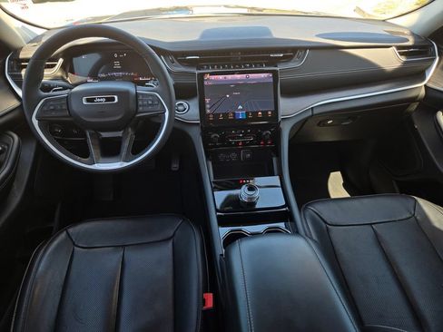 Used 2023 Jeep Grand Cherokee Limited w/ Luxury Tech Group II RWD image 10
