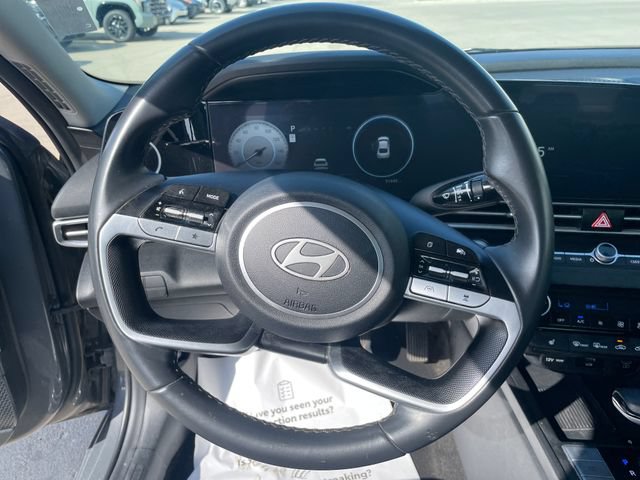 Used 2025 Hyundai Elantra SEL FWD image 25