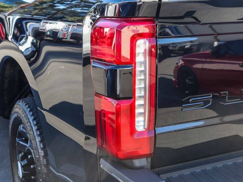 Used 2024 Ford F250 Lariat w/ Lariat Ultimate Package image 13