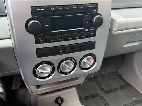 Used 2006 Chrysler PT Cruiser Touring FWD image 34