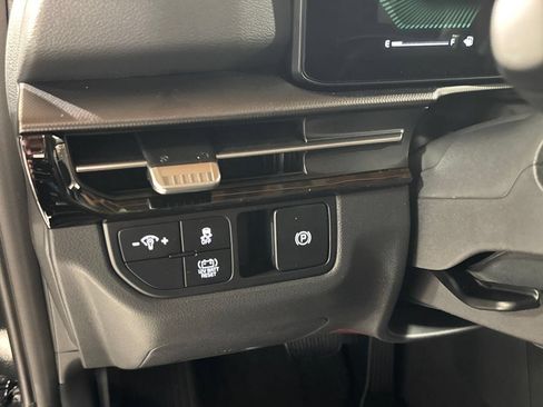 Certified 2026 Kia Sportage LX FWD image 15