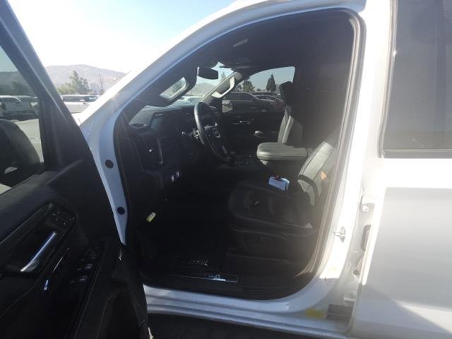Used 2024 GMC Sierra 1500 AT4 w/ AT4 Premium Package AWD/4WD image 2