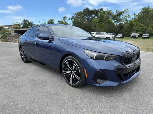 Used 2024 BMW 530i w/ M Sport Package RWD image 8