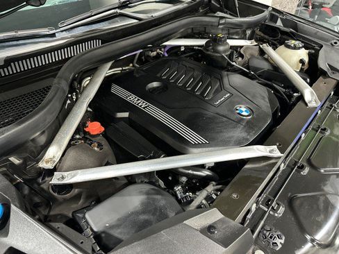 Used 2021 BMW X7 xDrive40i w/ M Sport Package AWD/4WD image 10