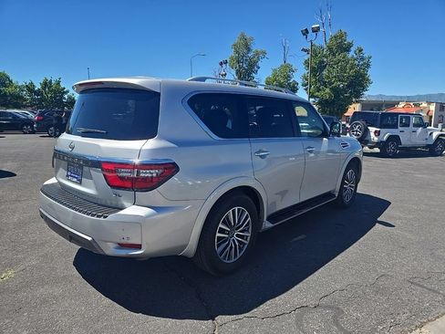 Used 2024 Nissan Armada SL w/ Captain's Chairs Package AWD/4WD image 5