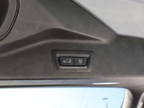 Used 2026 BMW X5 sDrive40i image 28