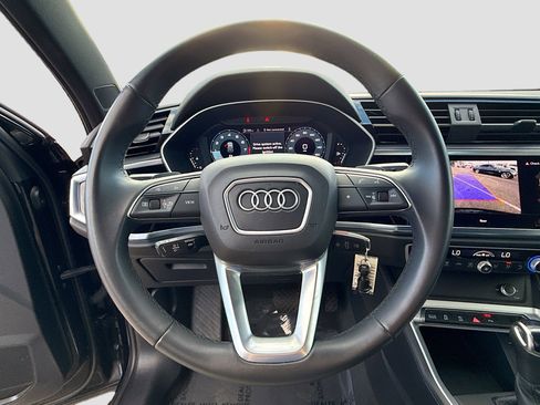 Used 2025 Audi Q3 2.0T Premium image 39