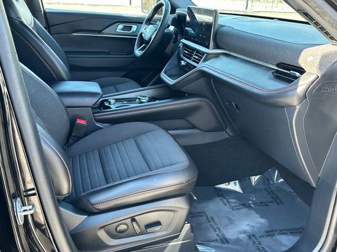 Used 2025 Ford Explorer ST-Line image 13