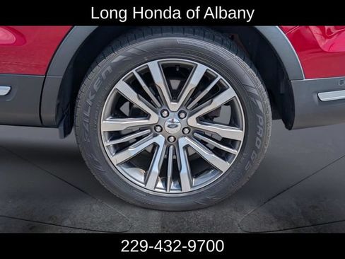 Used 2019 Ford Explorer Platinum AWD/4WD image 11