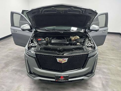 Used 2022 Cadillac Escalade ESV Sport AWD/4WD image 11
