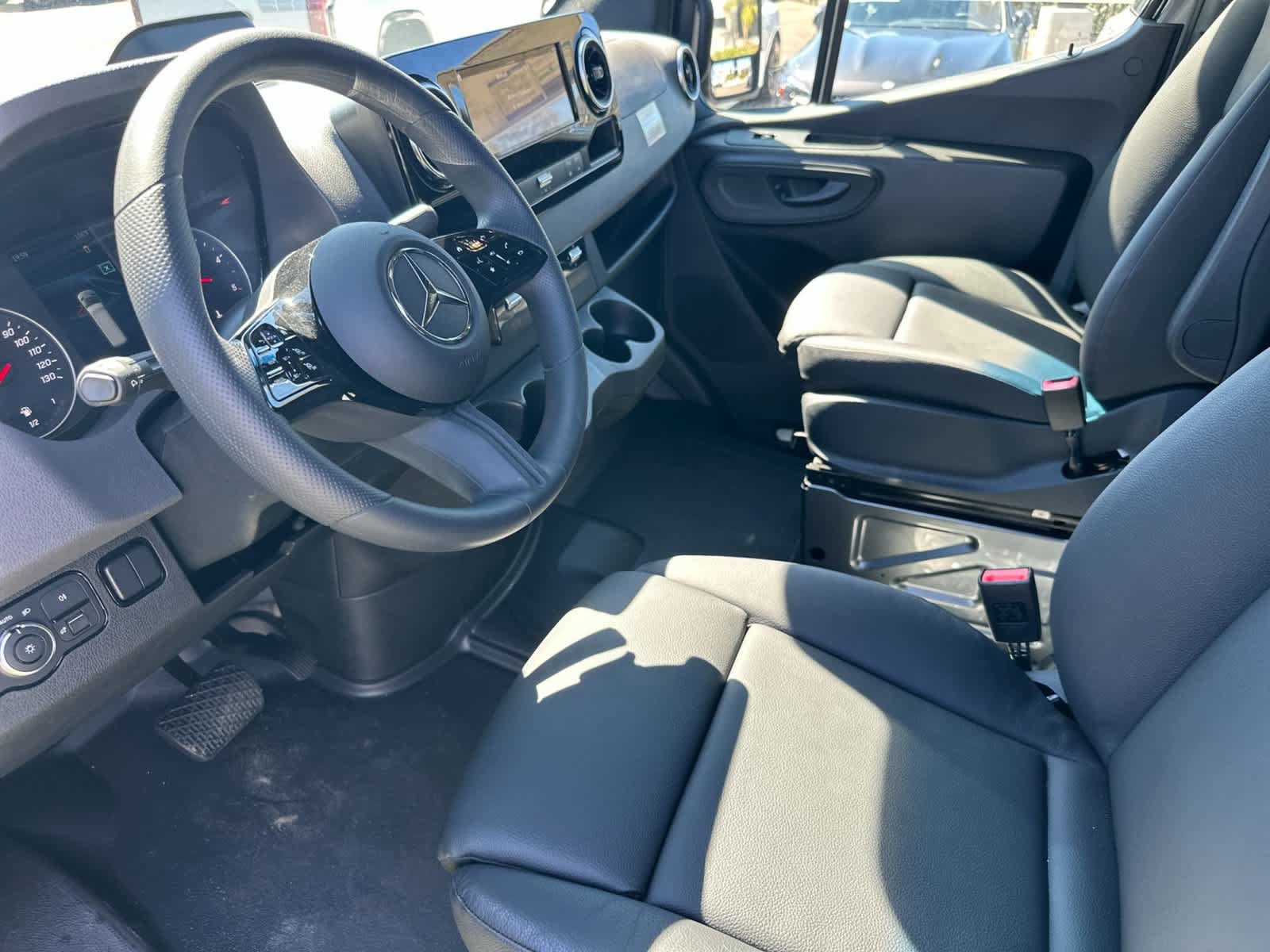 New 2025 Mercedes-Benz Sprinter 2500 image 10