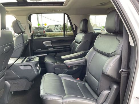 Used 2025 Ford Expedition Max Platinum image 23