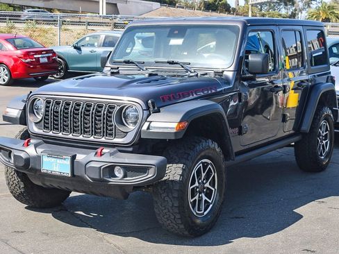 Used 2025 Jeep Wrangler Unlimited Rubicon AWD/4WD image 32