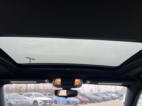 Used 2023 Chrysler 300 S image 21