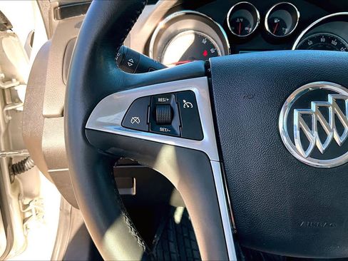 Used 2011 Buick Regal CXL image 24