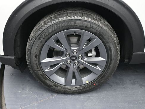 New 2026 Ford Explorer Active image 10