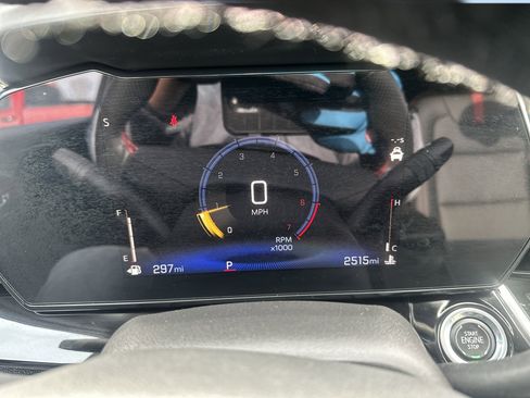 Certified 2025 Chevrolet Trax RS w/ Sunroof Package image 9