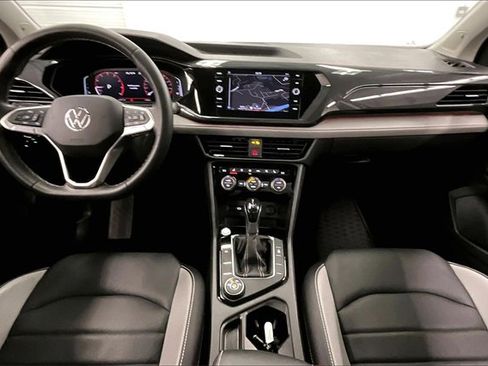 Used 2022 Volkswagen Taos SEL image 14