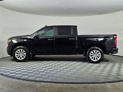 Used 2025 Chevrolet Silverado 1500 Custom RWD image 3