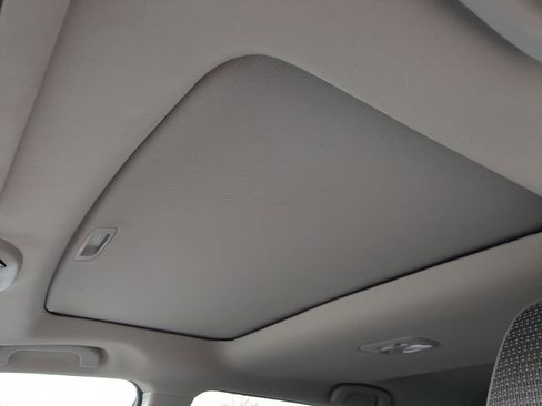 Used 2025 Subaru Outback Premium image 16