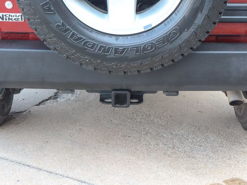 Used 2013 Jeep Wrangler Sport AWD/4WD image 7