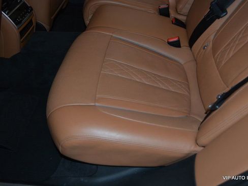 Used 2017 BMW M760i xDrive image 27