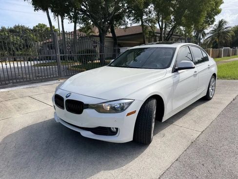 Used 2015 BMW 320i Sedan RWD image 2