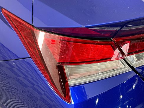 Used 2024 Hyundai Elantra SE FWD image 33