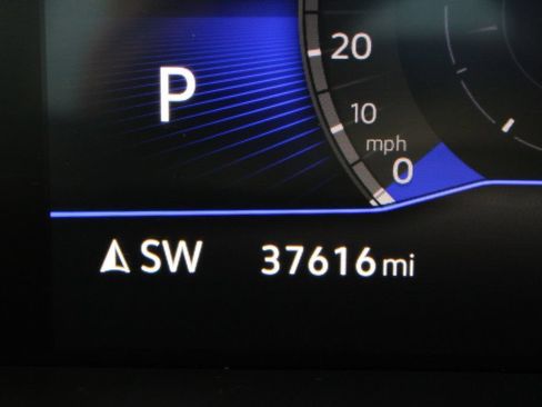 Used 2024 Volkswagen Tiguan SE AWD/4WD image 20