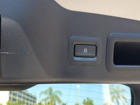 Certified 2022 MAZDA MAZDA3 s image 8