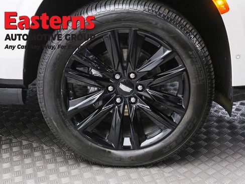 Used 2022 Cadillac Escalade ESV Sport w/ Touring Package image 38