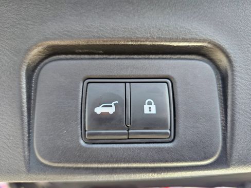 Used 2022 Nissan Rogue SV w/ SV Premium Package AWD/4WD image 33