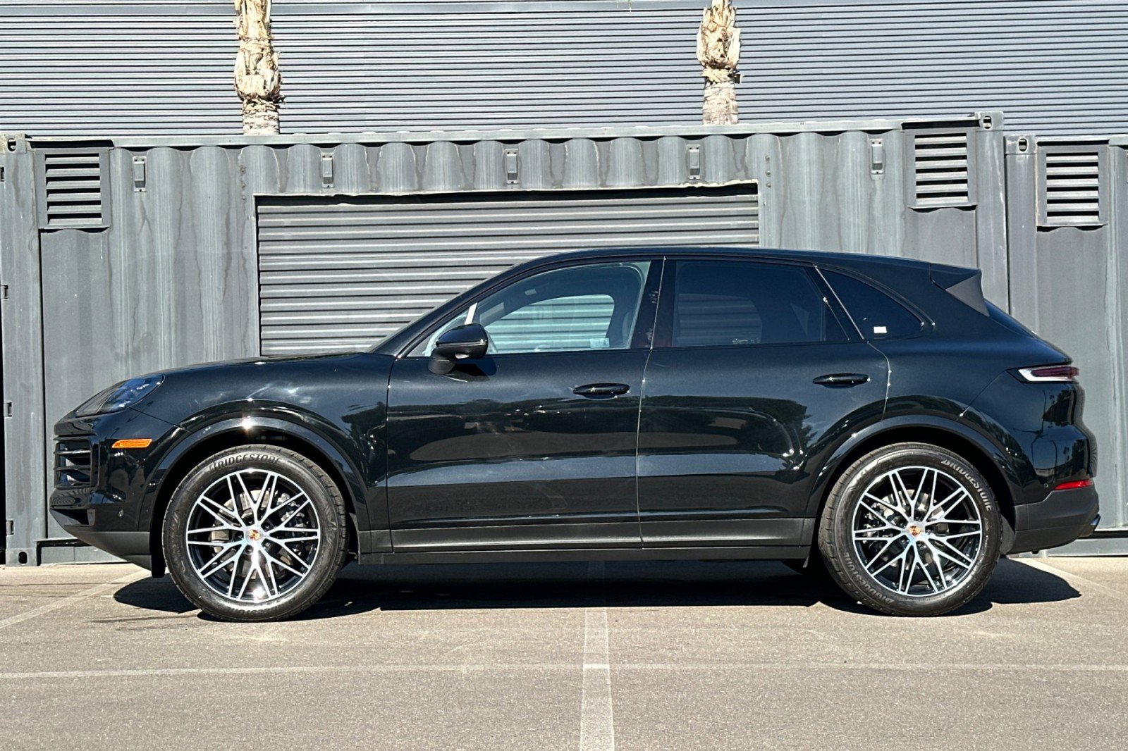 Used 2026 Porsche Cayenne AWD/4WD image 2