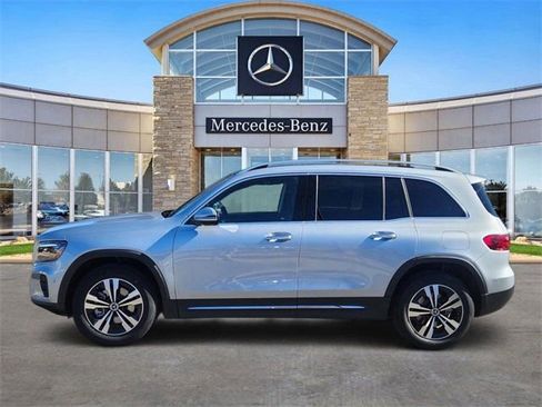 Used 2026 Mercedes-Benz GLB 250 4MATIC image 2